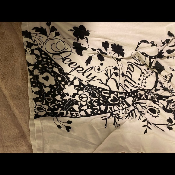 Truly Madly Deeply Tshirt Small - Picture 2 of 3